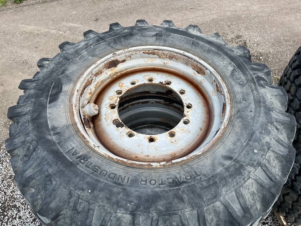 Nokian Industrial 18,4 B 30 Huddig 860 D - Rueda completa: foto 3 Nokian Industrial 18,4 B 30 Huddig 860 D - Rueda completa: foto 3