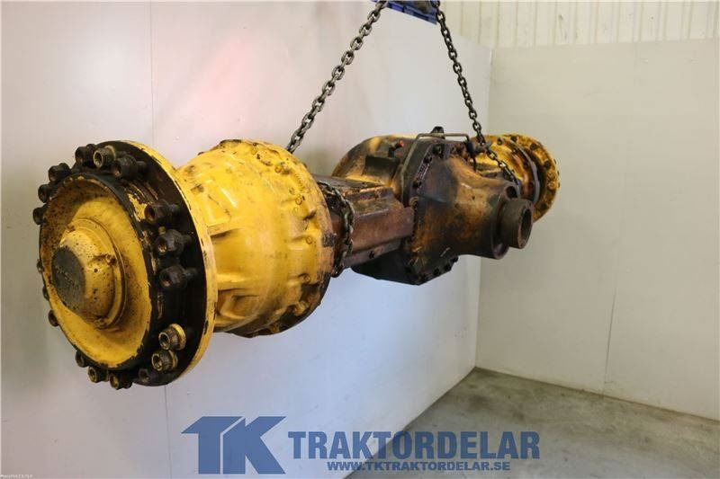 Volvo L 120 E Framvagn - Eje y piezas para Maquinaria de construcción: foto 2 Volvo L 120 E Framvagn - Eje y piezas para Maquinaria de construcción: foto 2