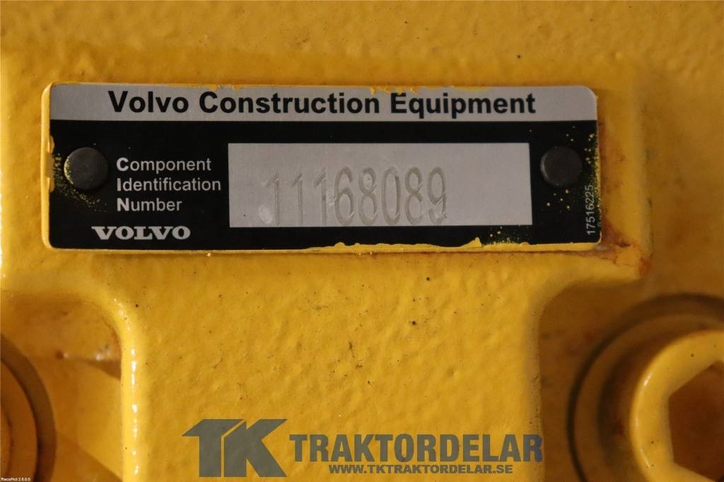Volvo L 120 H Framvagn - Eje y piezas para Maquinaria de construcción: foto 4 Volvo L 120 H Framvagn - Eje y piezas para Maquinaria de construcción: foto 4