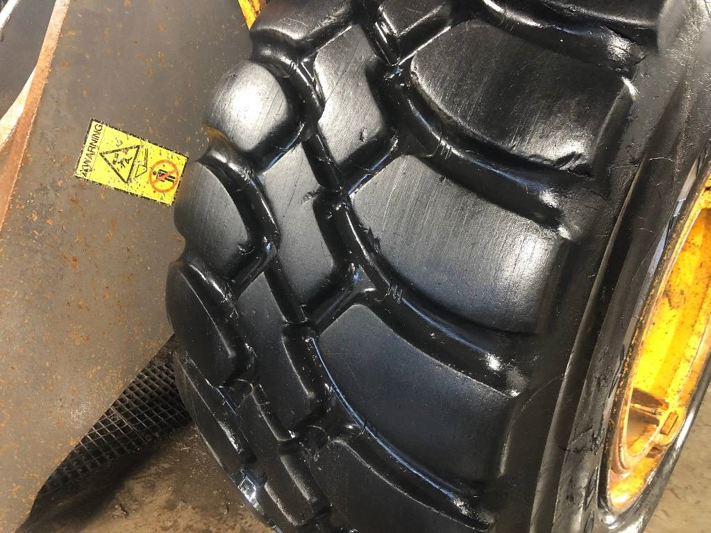 Volvo L 220 E Dismantled: only spare parts - Cargadora de ruedas: foto 5 Volvo L 220 E Dismantled: only spare parts - Cargadora de ruedas: foto 5