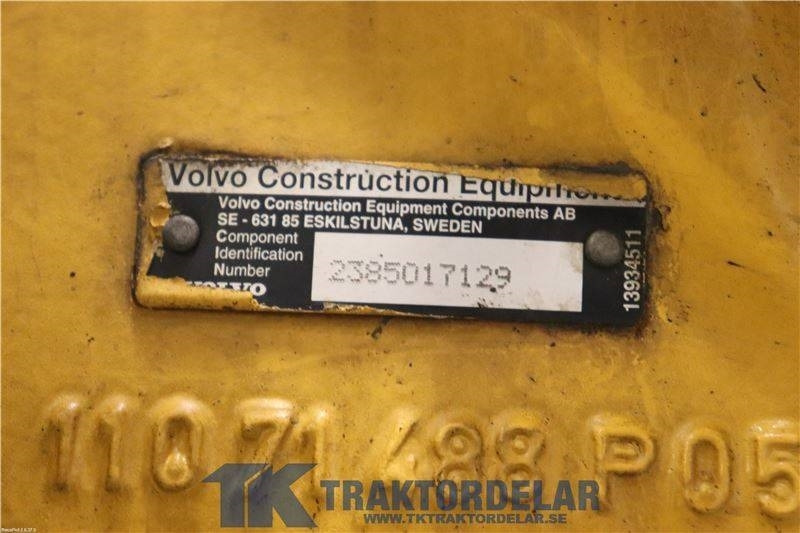 Volvo L 70 D Framvagn - Eje y piezas para Maquinaria de construcción: foto 3 Volvo L 70 D Framvagn - Eje y piezas para Maquinaria de construcción: foto 3