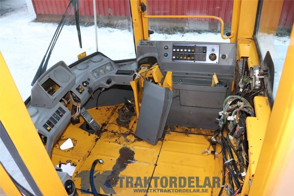 Volvo L50 C - Cabina para Maquinaria de construcción: foto 5 Volvo L50 C - Cabina para Maquinaria de construcción: foto 5
