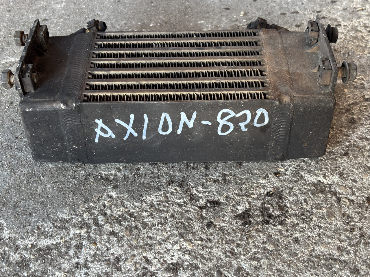 Claas Arion Axion 820 830 CMATIC Chłodnica Oleju 00 1119 861 0   0011198610 - Enfriador de aceite para Maquinaria agrícola: foto 3 Claas Arion Axion 820 830 CMATIC Chłodnica Oleju 00 1119 861 0   0011198610 - Enfriador de aceite para Maquinaria agrícola: foto 3