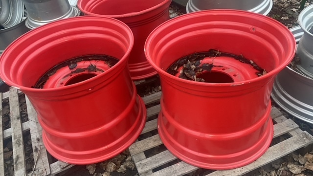 Claas Lexion 500 / 600 / 700 800/65R32 Felgi - Llanta para Maquinaria agrícola: foto 2 Claas Lexion 500 / 600 / 700 800/65R32 Felgi - Llanta para Maquinaria agrícola: foto 2