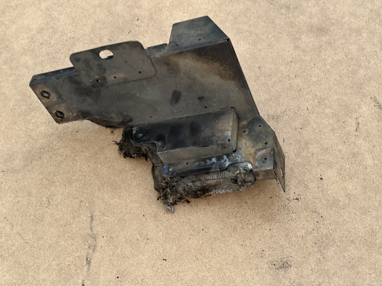 Claas Lexion 780 Blacha Obudowa Maska Osłona 00 0781 222 0 0007812220 - Capota para Cosechadora de granos: foto 1 Claas Lexion 780 Blacha Obudowa Maska Osłona 00 0781 222 0 0007812220 - Capota para Cosechadora de granos: foto 1