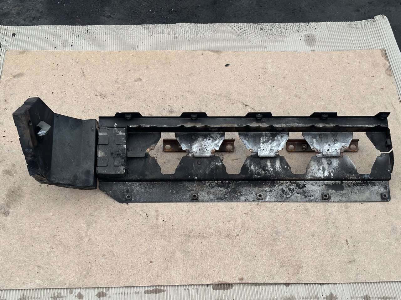 Claas Lexion 780 Izolacja Silnika Pokrywa Maska Obudowa Tylna 00 0781 205 0 0007812050 - Capota para Cosechadora de granos: foto 3 Claas Lexion 780 Izolacja Silnika Pokrywa Maska Obudowa Tylna 00 0781 205 0 0007812050 - Capota para Cosechadora de granos: foto 3