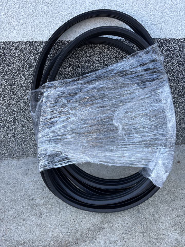 Claas Lexion - pas klinowy napędu głównego 0006449610 644961.0 NOWY - Correa para Cosechadora de granos: foto 1 Claas Lexion - pas klinowy napędu głównego 0006449610 644961.0 NOWY - Correa para Cosechadora de granos: foto 1