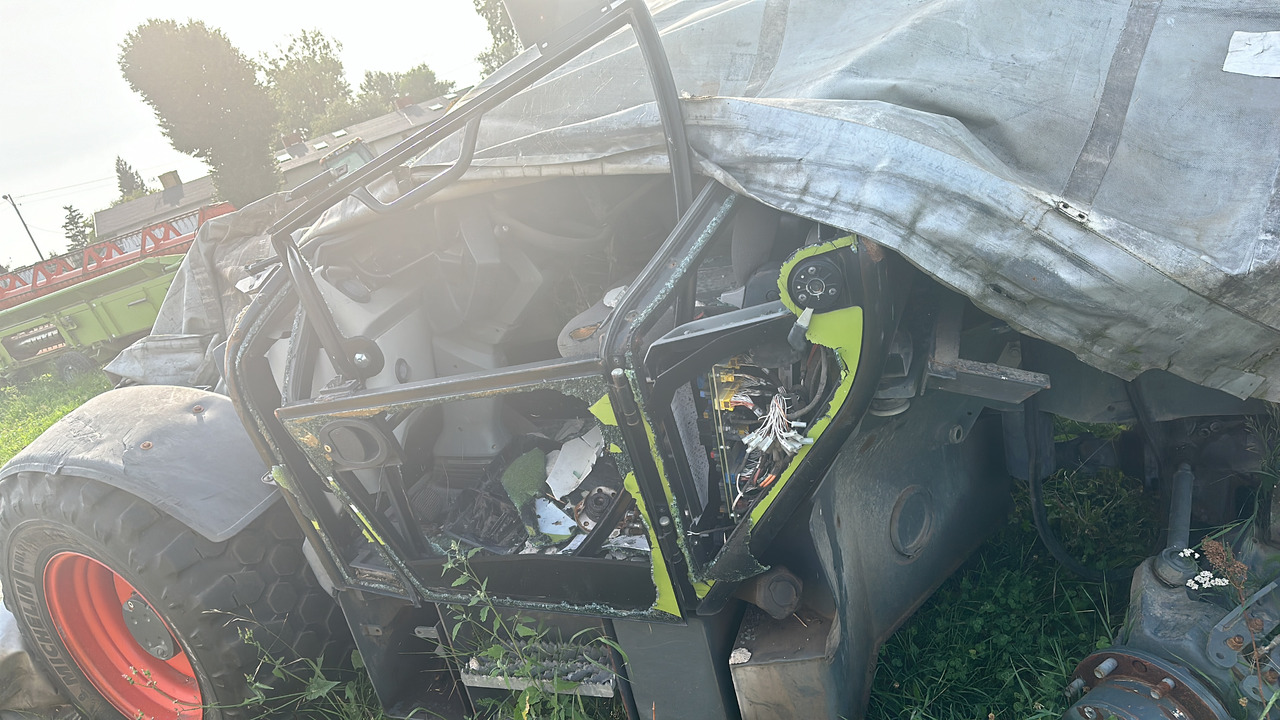 Claas Scorpion 732 części zwolnica zwrotnica Piasta koła most silnik skrzynia kabina inne - Mangueta para Maquinaria agrícola: foto 2 Claas Scorpion 732 części zwolnica zwrotnica Piasta koła most silnik skrzynia kabina inne - Mangueta para Maquinaria agrícola: foto 2