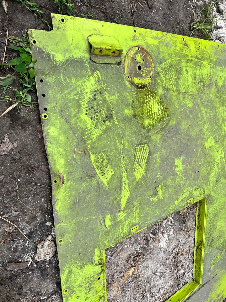 Claas Tucano Blacha dachu 0023113202 - Carrocería y exterior para Cosechadora de granos: foto 3 Claas Tucano Blacha dachu 0023113202 - Carrocería y exterior para Cosechadora de granos: foto 3