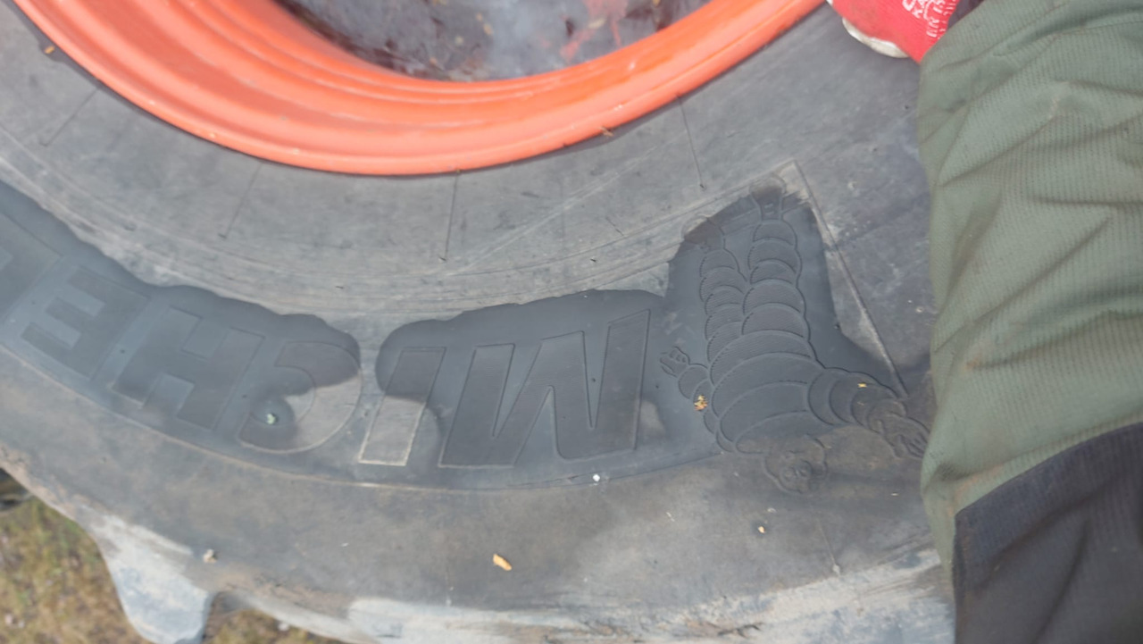 Claas Xerion - koła felgi opony 800/70R38 800/70/38 - Llanta para Maquinaria agrícola: foto 5 Claas Xerion - koła felgi opony 800/70R38 800/70/38 - Llanta para Maquinaria agrícola: foto 5