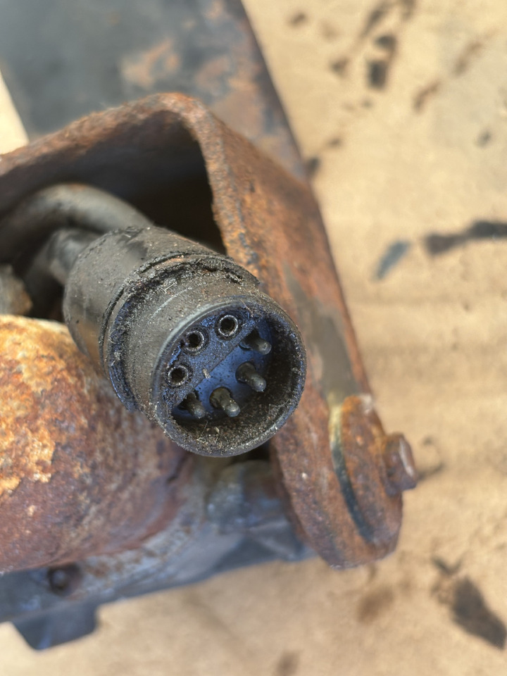 Cummins 8.3 6CT 6CTA 6CTAA Elektroniczny pedał gazu VDO 408.422/6/1 - Pedal: foto 4 Cummins 8.3 6CT 6CTA 6CTAA Elektroniczny pedał gazu VDO 408.422/6/1 - Pedal: foto 4