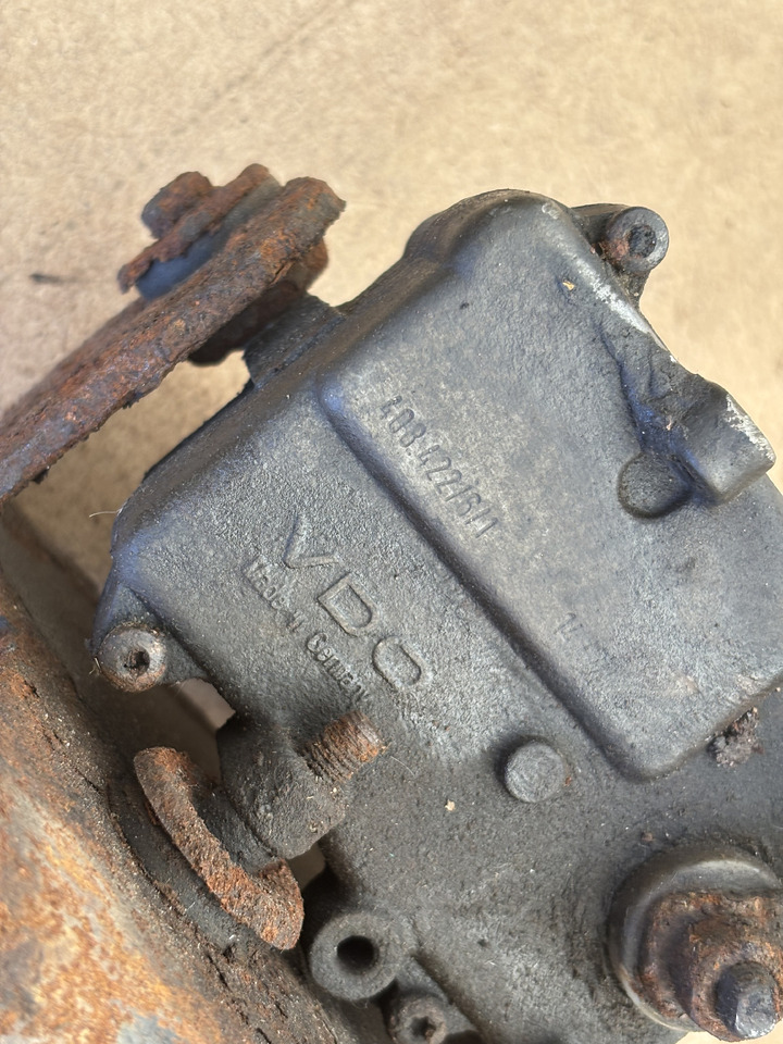 Cummins 8.3 6CT 6CTA 6CTAA Elektroniczny pedał gazu VDO 408.422/6/1 - Pedal: foto 1 Cummins 8.3 6CT 6CTA 6CTAA Elektroniczny pedał gazu VDO 408.422/6/1 - Pedal: foto 1