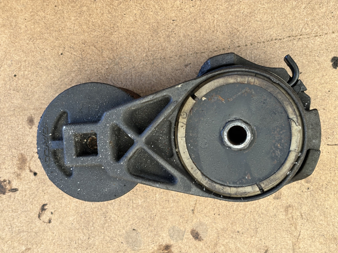 Cummins 8.3 6CT 6CTA 6CTAA Napinacz paska 3978022 - Tensor de correa: foto 2 Cummins 8.3 6CT 6CTA 6CTAA Napinacz paska 3978022 - Tensor de correa: foto 2