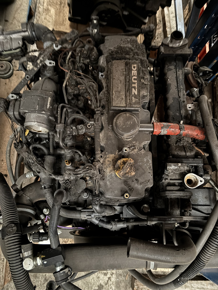 DEUTZ 3.6 75 KM (55.4 kW) Silnik CZĘŚCI Manitou MT1033TCD3.6L04 MT 1033 TCD 3.6 L04 C4DI90 - Motor y piezas para Maquinaria de construcción: foto 3 DEUTZ 3.6 75 KM (55.4 kW) Silnik CZĘŚCI Manitou MT1033TCD3.6L04 MT 1033 TCD 3.6 L04 C4DI90 - Motor y piezas para Maquinaria de construcción: foto 3