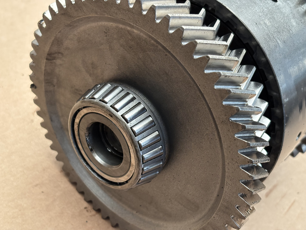 Deutz Fahr Agrotron 230 260 Skrzynia Biegów Kosz Obudowa Wał Tryb Zębatka Trzpień CZĘŚCI - Caja de cambios para Maquinaria agrícola: foto 5 Deutz Fahr Agrotron 230 260 Skrzynia Biegów Kosz Obudowa Wał Tryb Zębatka Trzpień CZĘŚCI - Caja de cambios para Maquinaria agrícola: foto 5