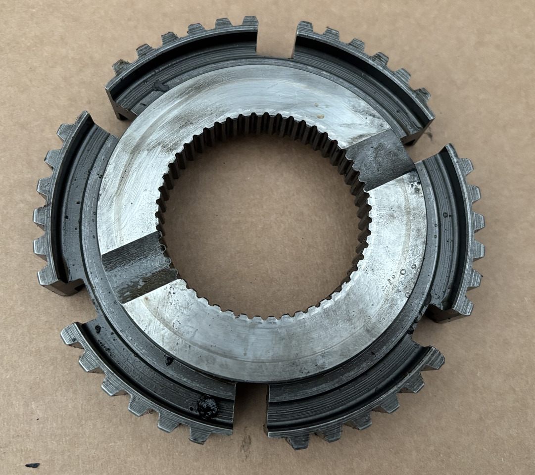 Deutz Fahr Agrotron 230 260 Skrzynia Biegów Tryb Zębatka Koło Zębate CZĘŚCI - Caja de cambios para Maquinaria agrícola: foto 1 Deutz Fahr Agrotron 230 260 Skrzynia Biegów Tryb Zębatka Koło Zębate CZĘŚCI - Caja de cambios para Maquinaria agrícola: foto 1