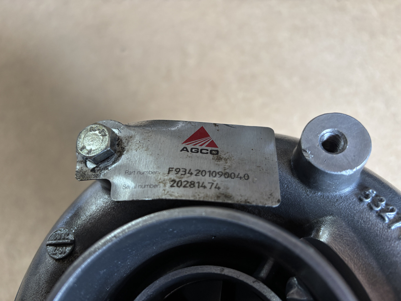 Deutz TCD7.1 - turbosprężarka 04903626 12709700013 - Turbocompresor: foto 4 Deutz TCD7.1 - turbosprężarka 04903626 12709700013 - Turbocompresor: foto 4