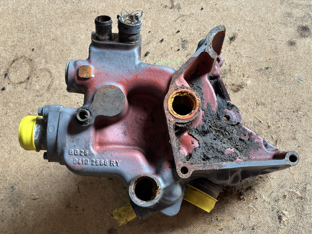 Deutz TD2011 D2011 D2011L04W Pompa Chłodnicy Płynu Chłodzącego 04102566RY 04102566 - Bomba de refrigerante: foto 4 Deutz TD2011 D2011 D2011L04W Pompa Chłodnicy Płynu Chłodzącego 04102566RY 04102566 - Bomba de refrigerante: foto 4