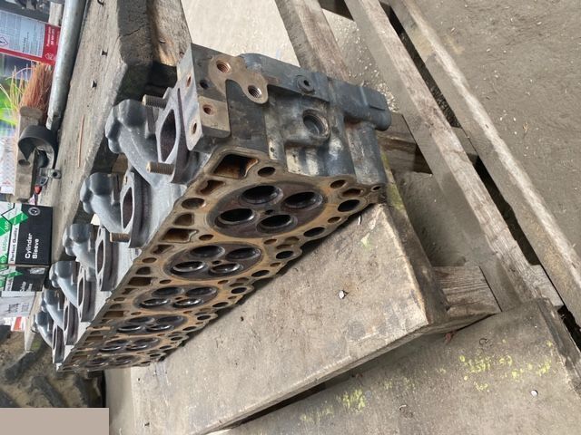 Fendt 933 - Głowica Cylindrów - Cabezal de bloque para Maquinaria agrícola: foto 4 Fendt 933 - Głowica Cylindrów - Cabezal de bloque para Maquinaria agrícola: foto 4