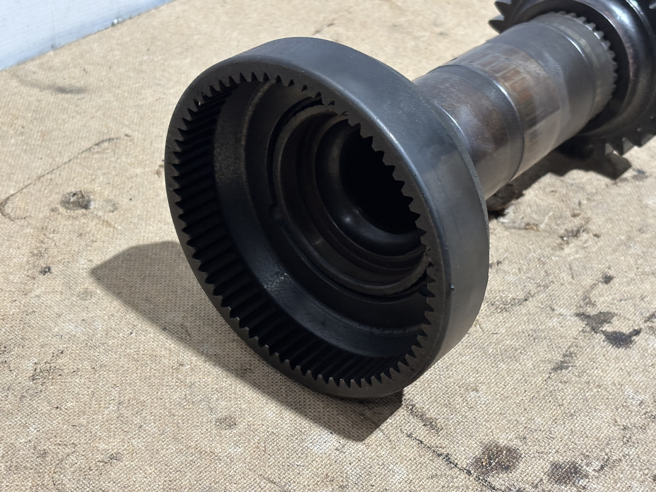 Fendt AGCO 920 924 926 930 Skrzynia Biegów Wał Wałek CZĘŚĆI M934100082040 - Caja de cambios para Maquinaria agrícola: foto 2 Fendt AGCO 920 924 926 930 Skrzynia Biegów Wał Wałek CZĘŚĆI M934100082040 - Caja de cambios para Maquinaria agrícola: foto 2