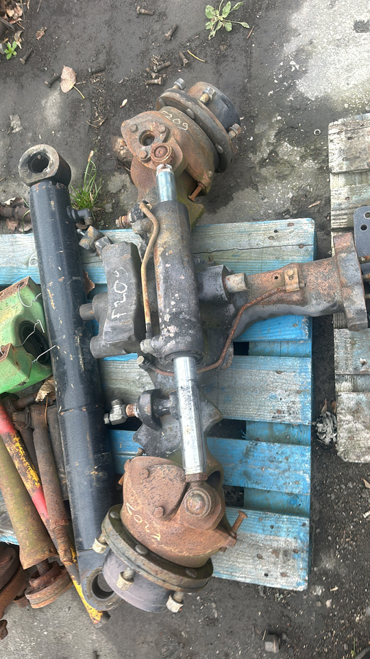 Fendt Vario 209 tms most przedni części. - Eje delantero para Maquinaria agrícola: foto 2 Fendt Vario 209 tms most przedni części. - Eje delantero para Maquinaria agrícola: foto 2