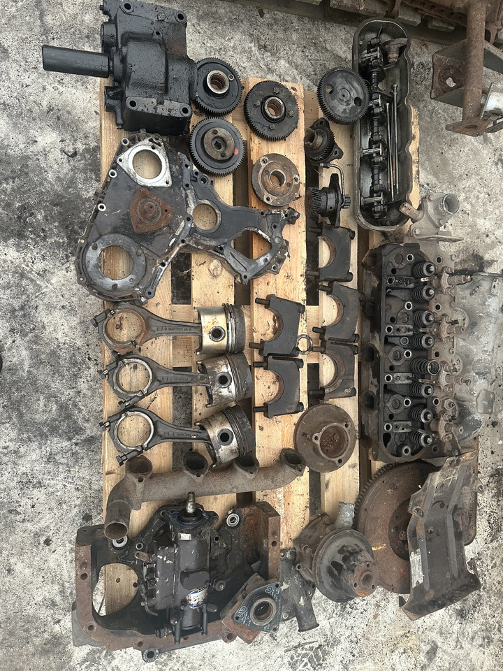 Fiat 780dt Fiat 8045 głowica cylindrów , klawiatura głowicy , rozrząd , części - Cabezal de bloque para Maquinaria agrícola: foto 3 Fiat 780dt Fiat 8045 głowica cylindrów , klawiatura głowicy , rozrząd , części - Cabezal de bloque para Maquinaria agrícola: foto 3