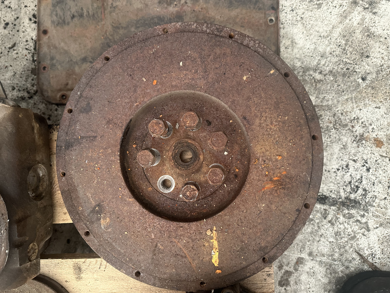 Fiat 780dt Fiat 8045 korbowód koło zamachowe , kolektor wydechowy - Volante de inercia para Maquinaria agrícola: foto 2 Fiat 780dt Fiat 8045 korbowód koło zamachowe , kolektor wydechowy - Volante de inercia para Maquinaria agrícola: foto 2