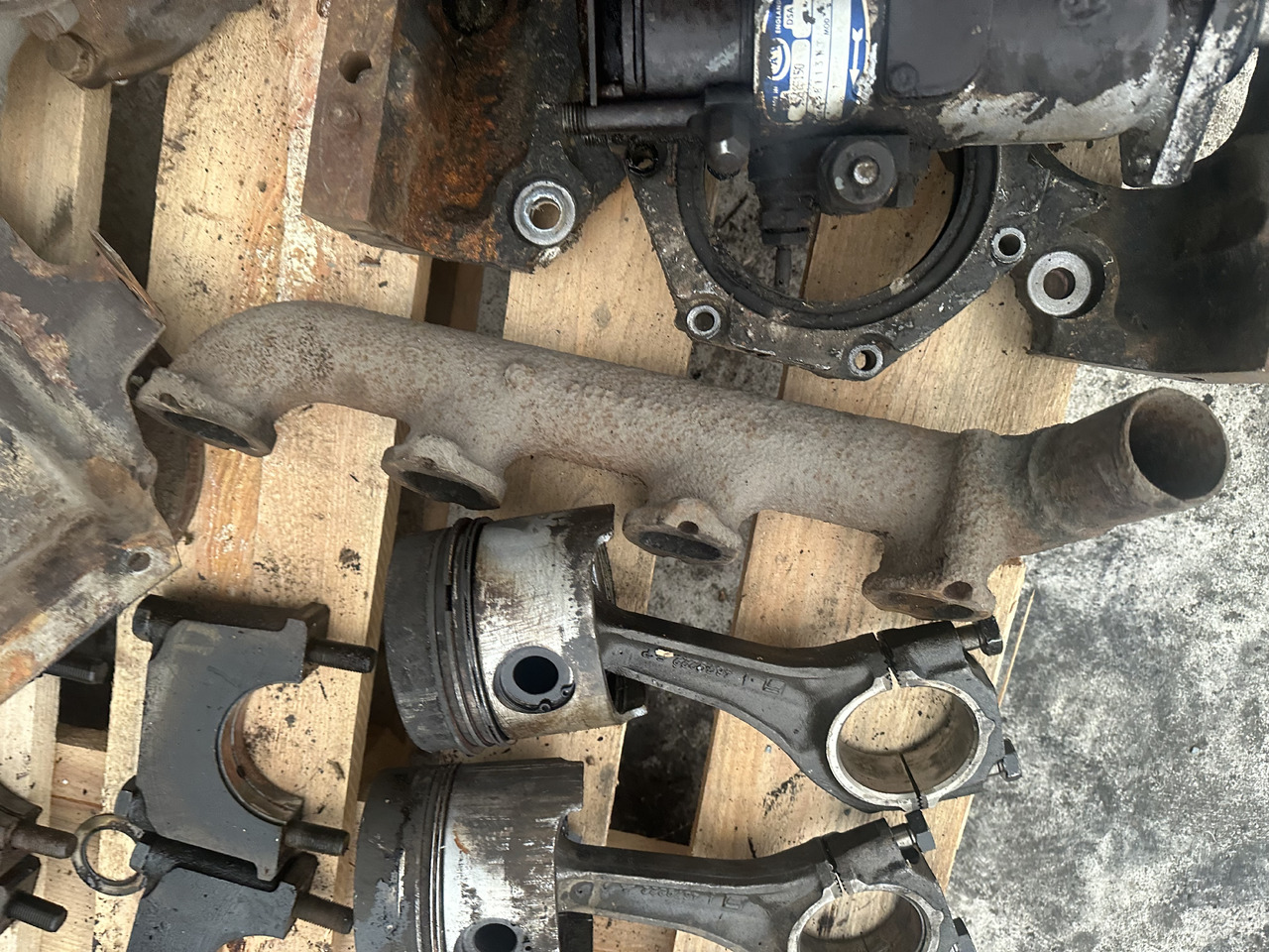 Fiat 780dt Fiat 8045 korbowód koło zamachowe , kolektor wydechowy - Volante de inercia para Maquinaria agrícola: foto 1 Fiat 780dt Fiat 8045 korbowód koło zamachowe , kolektor wydechowy - Volante de inercia para Maquinaria agrícola: foto 1