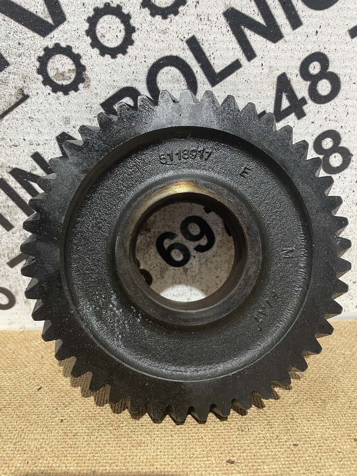 Fiat Ford New Holland - przekładnia koło zębate skrzyni 5118917 - Caja de cambios y piezas para Maquinaria agrícola: foto 1 Fiat Ford New Holland - przekładnia koło zębate skrzyni 5118917 - Caja de cambios y piezas para Maquinaria agrícola: foto 1