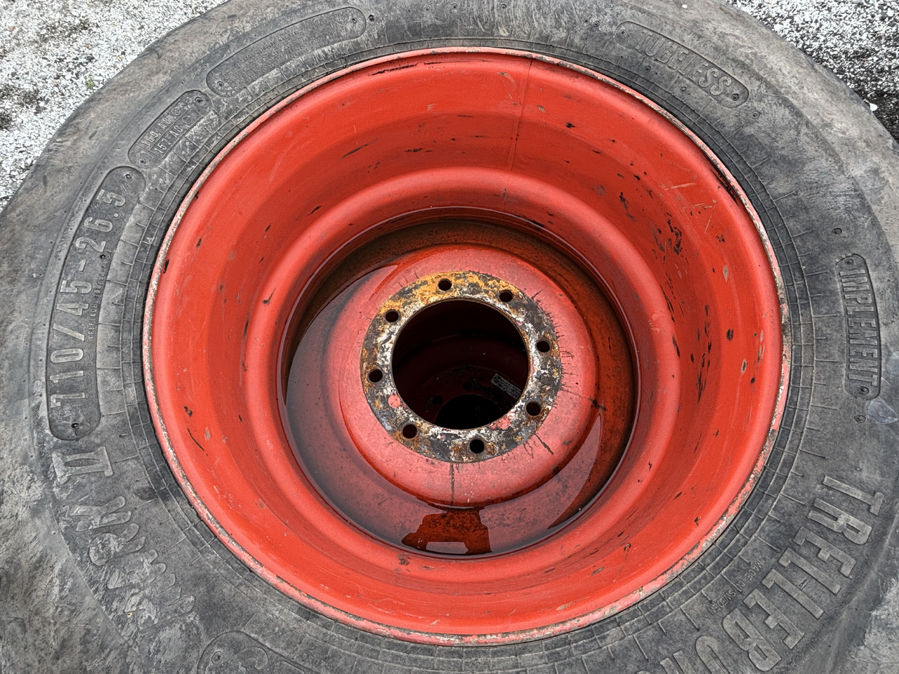 GKN WHEELS Felga z Oponą KOMPLET 20.00×26.5 8 szpilek Trelleborg 710/45-26.5 - Llanta para Maquinaria agrícola: foto 1 GKN WHEELS Felga z Oponą KOMPLET 20.00×26.5 8 szpilek Trelleborg 710/45-26.5 - Llanta para Maquinaria agrícola: foto 1