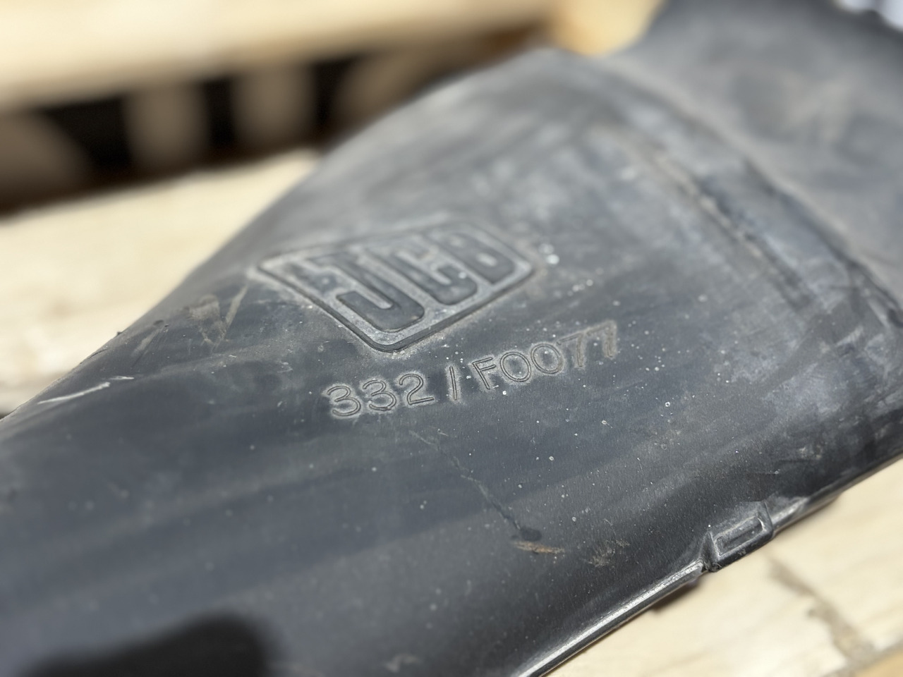 JCB 332/F0077 Kanał Rura Wlotowa - Tubo de admisión de aire para Maquinaria de construcción: foto 2 JCB 332/F0077 Kanał Rura Wlotowa - Tubo de admisión de aire para Maquinaria de construcción: foto 2