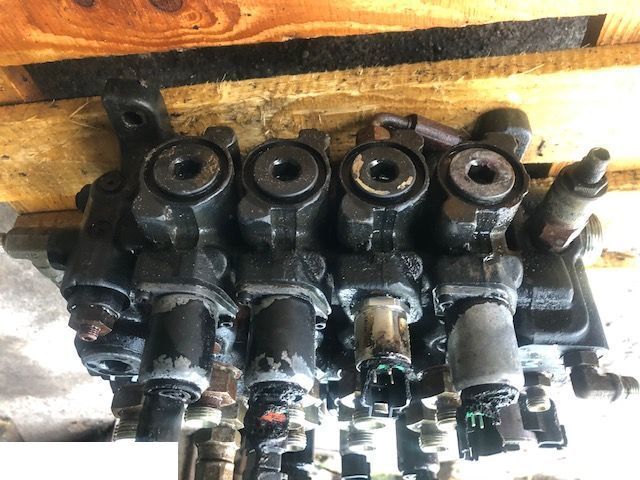 JCB TM 320 - Rozdzielacz Hydrauliczny - Válvula hidráulica para Maquinaria agrícola: foto 3 JCB TM 320 - Rozdzielacz Hydrauliczny - Válvula hidráulica para Maquinaria agrícola: foto 3