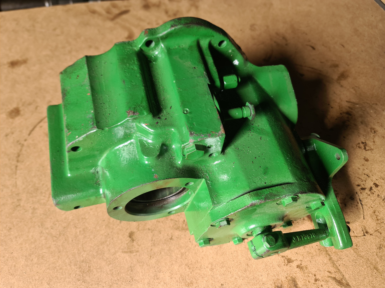 John Deere 4055 4255 4455 Osłona Spręgła R111121 R114285 RE19177 R81153 - Embrague y piezas para Maquinaria agrícola: foto 1 John Deere 4055 4255 4455 Osłona Spręgła R111121 R114285 RE19177 R81153 - Embrague y piezas para Maquinaria agrícola: foto 1