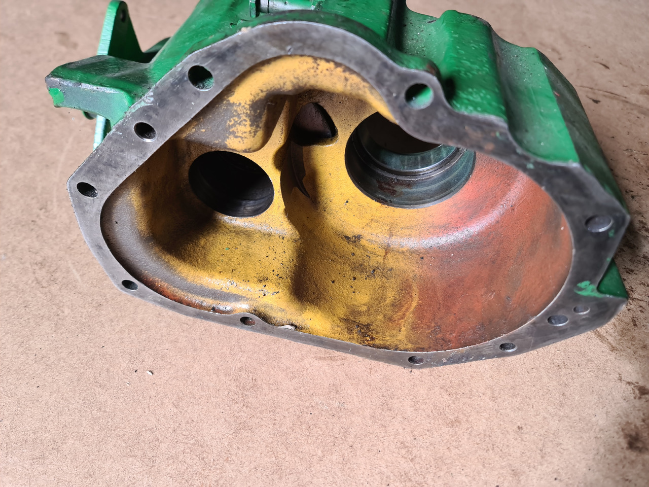 John Deere 4055 4255 4455 Osłona Spręgła R111121 R114285 RE19177 R81153 - Embrague y piezas para Maquinaria agrícola: foto 4 John Deere 4055 4255 4455 Osłona Spręgła R111121 R114285 RE19177 R81153 - Embrague y piezas para Maquinaria agrícola: foto 4