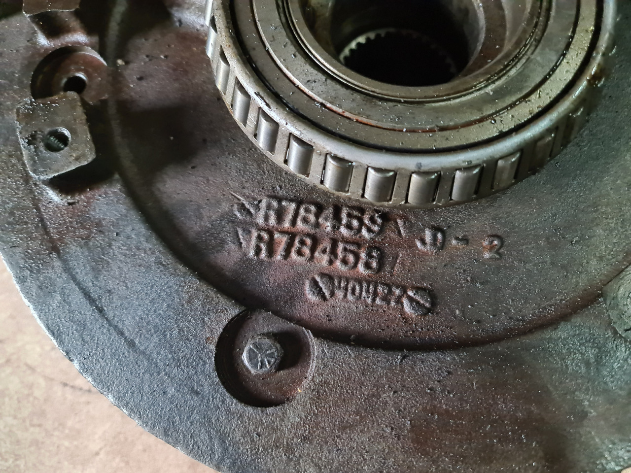 John Deere 4055, 4255, 4455 Sprzęgło kompletne RE13237 R94370 RE25562 R85784 R71795 R91366 - Embrague y piezas para Maquinaria agrícola: foto 2 John Deere 4055, 4255, 4455 Sprzęgło kompletne RE13237 R94370 RE25562 R85784 R71795 R91366 - Embrague y piezas para Maquinaria agrícola: foto 2