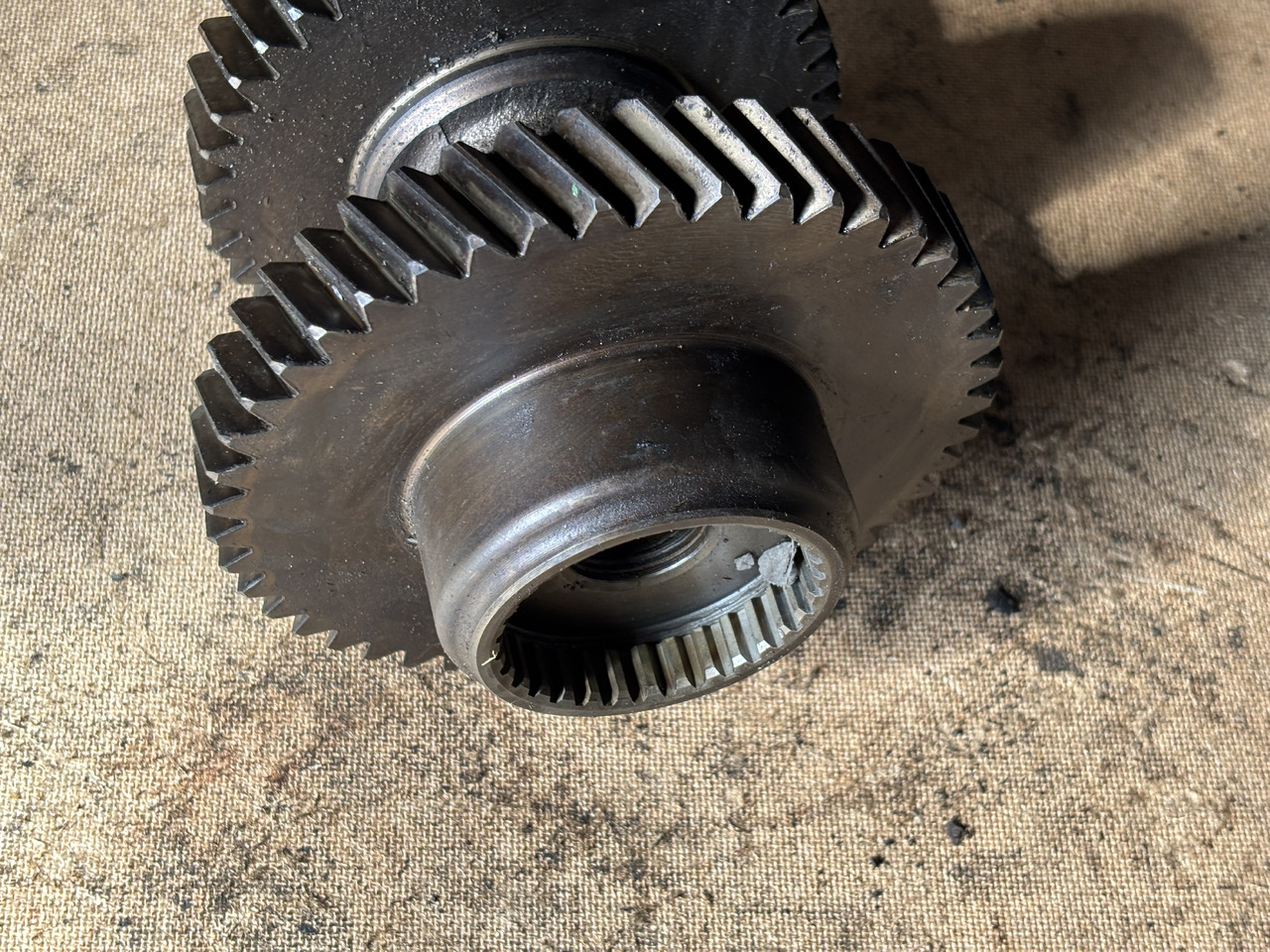 John Deere 6010 6110 6210 6300 6400 Wał Napędowy L78966 - Palier para Maquinaria agrícola: foto 3 John Deere 6010 6110 6210 6300 6400 Wał Napędowy L78966 - Palier para Maquinaria agrícola: foto 3