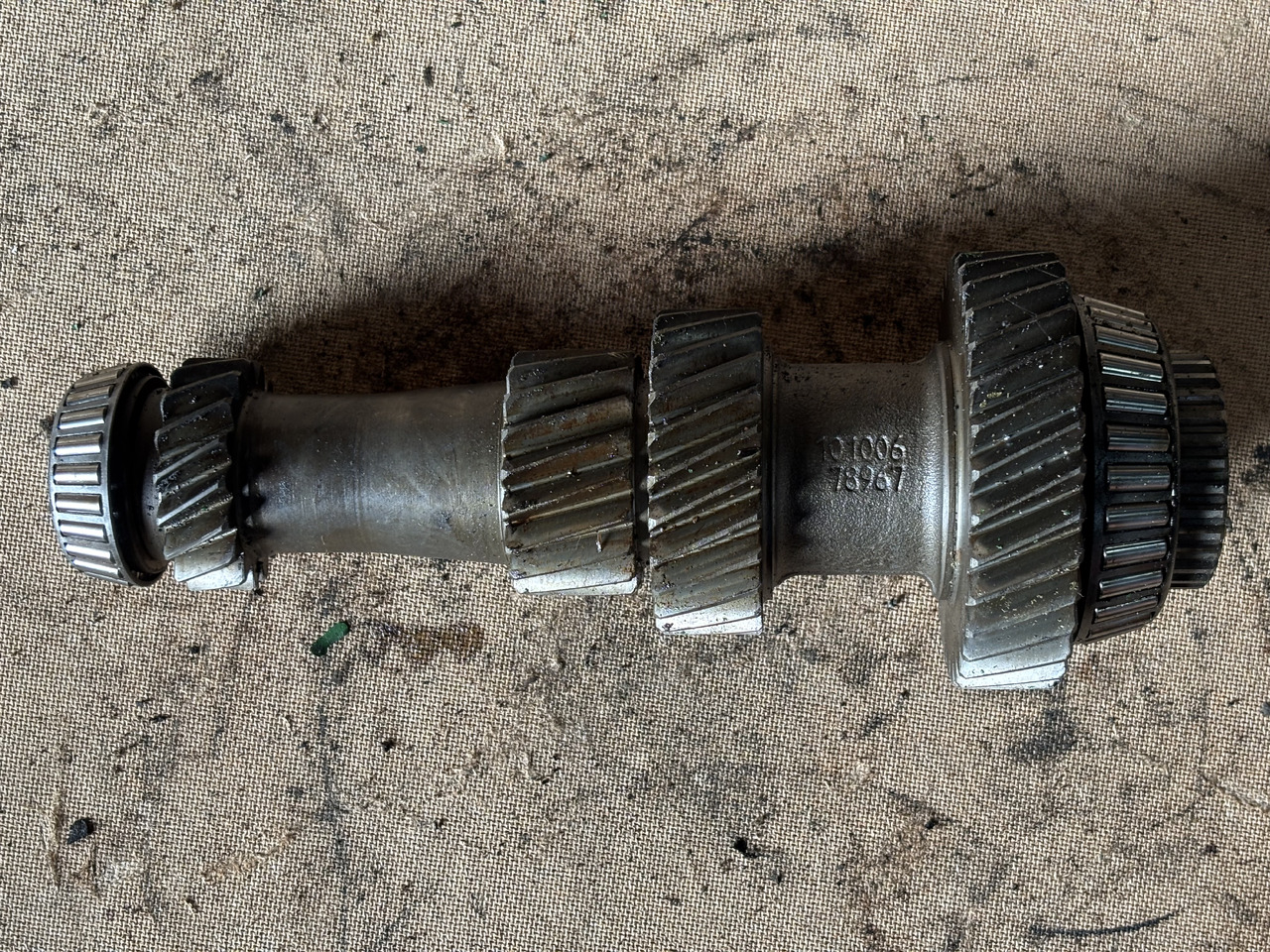 John Deere 6100 6200 6300 6400 6500 6600 Wał Napędowy L101006 L78967 - Palier para Maquinaria agrícola: foto 1 John Deere 6100 6200 6300 6400 6500 6600 Wał Napędowy L101006 L78967 - Palier para Maquinaria agrícola: foto 1