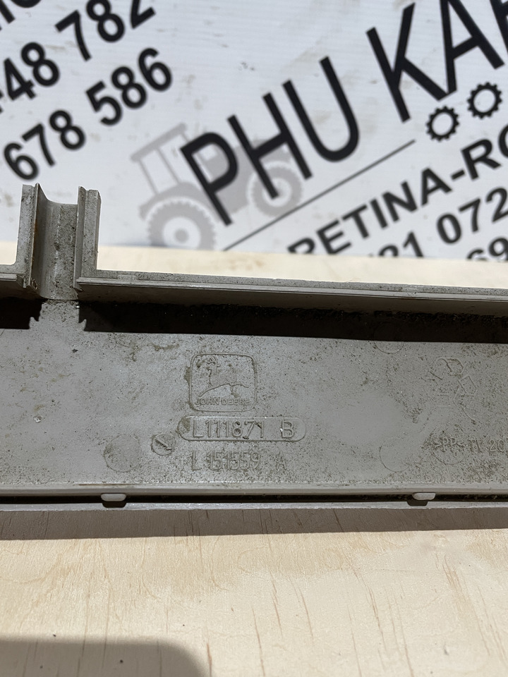 John Deere 6920S - plastik panel wnętrza L111871 L159114 - Cabina e interior para Maquinaria agrícola: foto 3 John Deere 6920S - plastik panel wnętrza L111871 L159114 - Cabina e interior para Maquinaria agrícola: foto 3