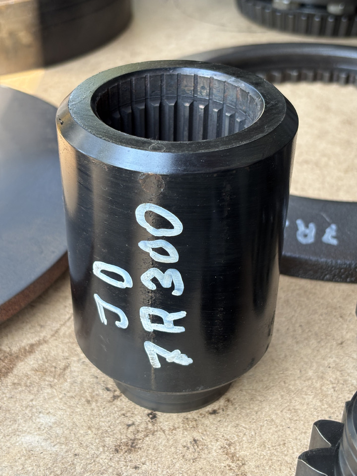 John Deere 7RXXX 7R330 7R 330 Sprzęgło wielowypustowe R298138 - Embrague y piezas para Maquinaria agrícola: foto 1 John Deere 7RXXX 7R330 7R 330 Sprzęgło wielowypustowe R298138 - Embrague y piezas para Maquinaria agrícola: foto 1