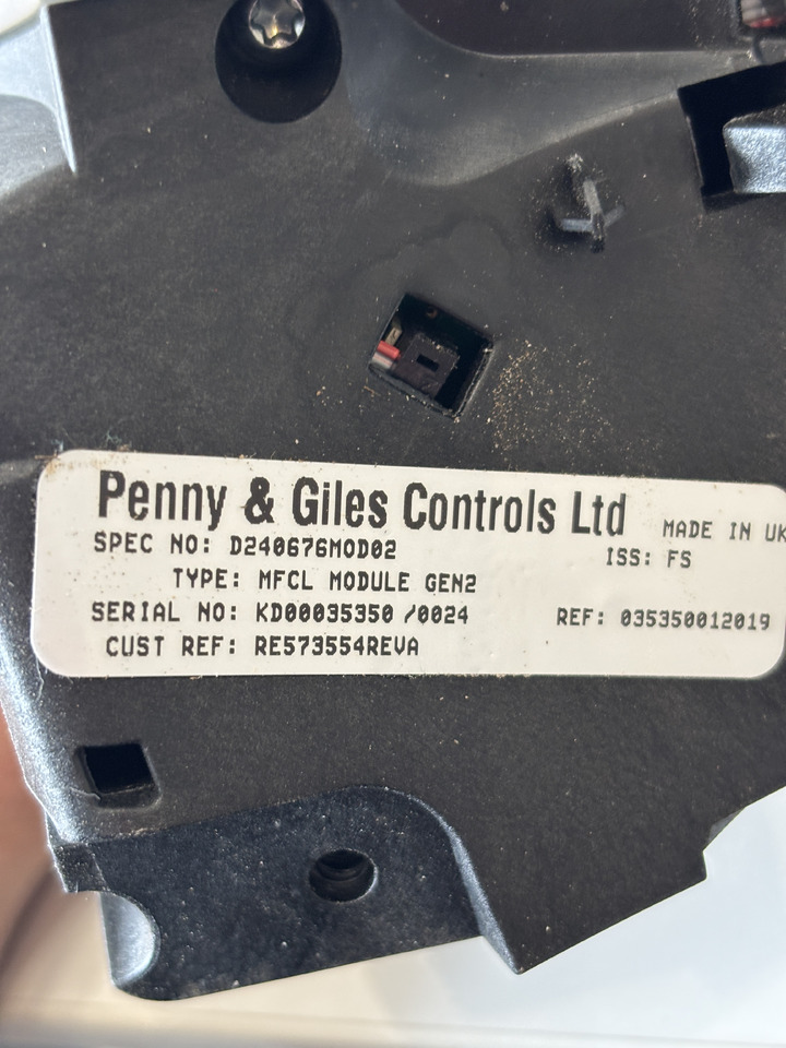 John Deere seria 6000 7000 8000 R - joystick 5-funkcyjny CommandARM RE573554 - Palanca de cambio para Maquinaria agrícola: foto 5 John Deere seria 6000 7000 8000 R - joystick 5-funkcyjny CommandARM RE573554 - Palanca de cambio para Maquinaria agrícola: foto 5