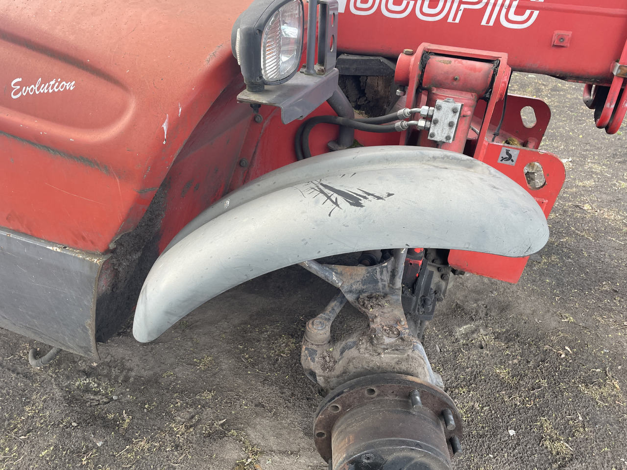 Manitou MHT 860 - części - błotniki drzwi kabina - Puerta y piezas para Maquinaria agrícola: foto 4 Manitou MHT 860 - części - błotniki drzwi kabina - Puerta y piezas para Maquinaria agrícola: foto 4