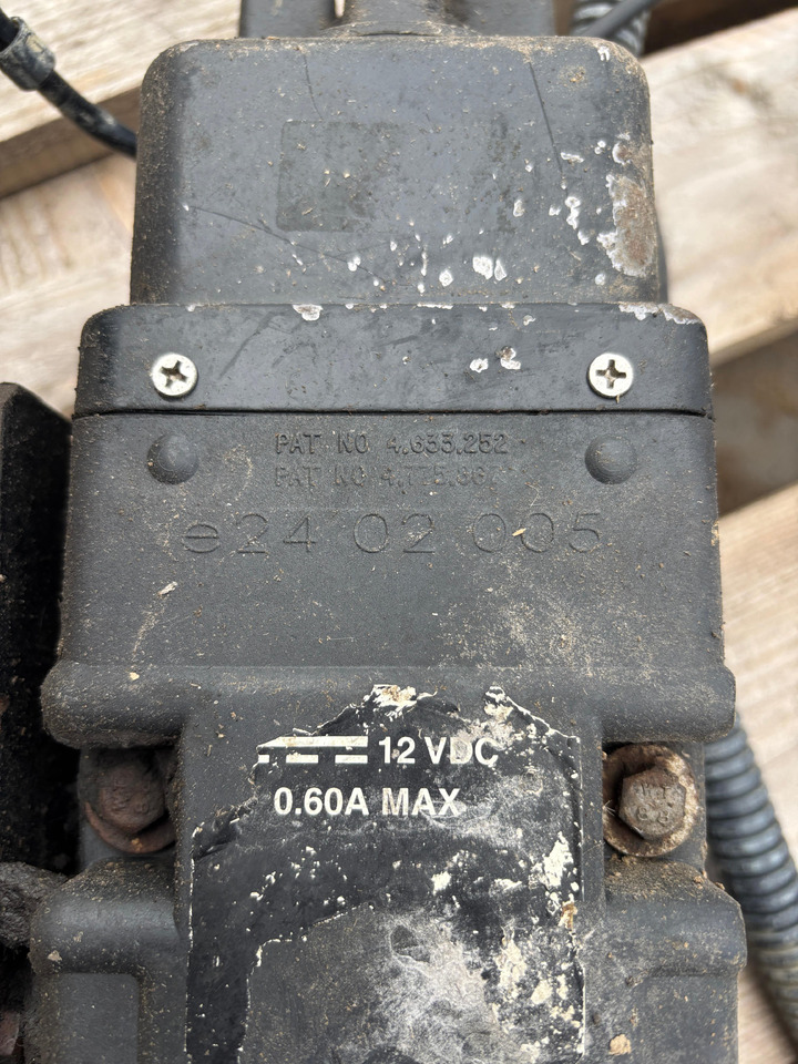 Massey Ferguson, Landini, Claas Radar Sensor Czujnik Prędkości Miernik Areału 3714290M2 - Sensor para Maquinaria agrícola: foto 4 Massey Ferguson, Landini, Claas Radar Sensor Czujnik Prędkości Miernik Areału 3714290M2 - Sensor para Maquinaria agrícola: foto 4