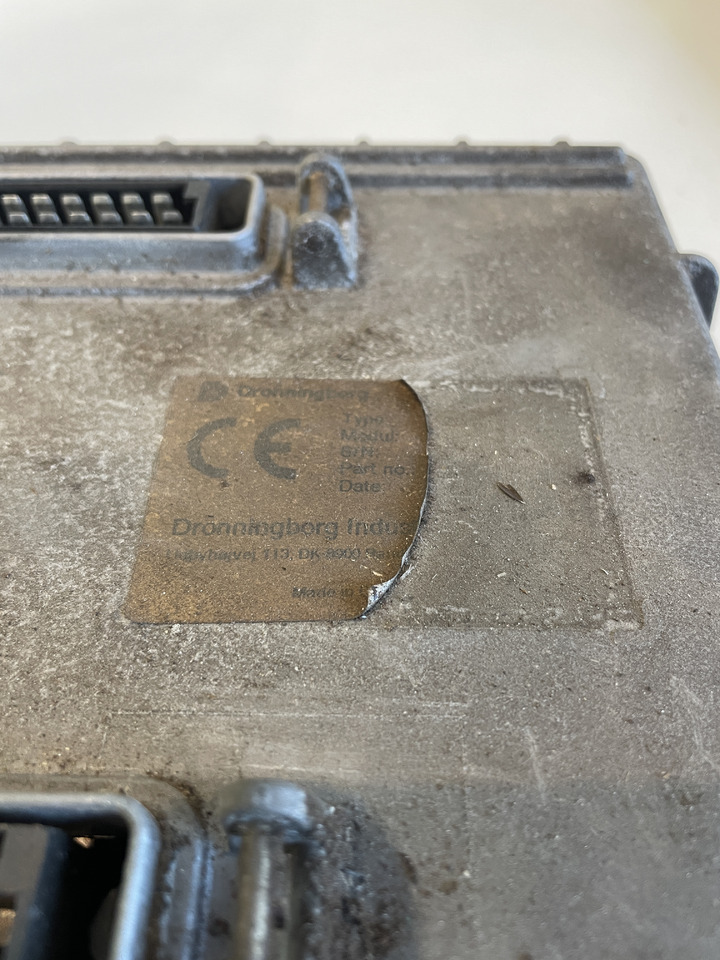 Massey Fergusson Fendt - jednostka centralna komputer sterownik PRAWY - Unidad de control para Maquinaria agrícola: foto 3 Massey Fergusson Fendt - jednostka centralna komputer sterownik PRAWY - Unidad de control para Maquinaria agrícola: foto 3