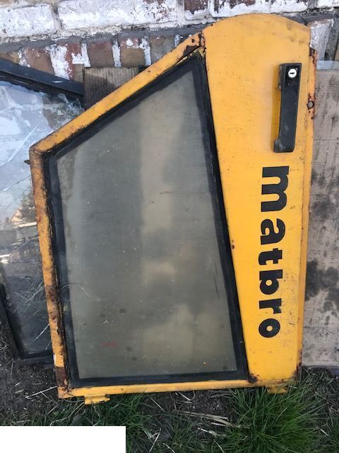 Matbro TS 270 - Drzwi - Puerta y piezas para Equipo de manutención: foto 2 Matbro TS 270 - Drzwi - Puerta y piezas para Equipo de manutención: foto 2