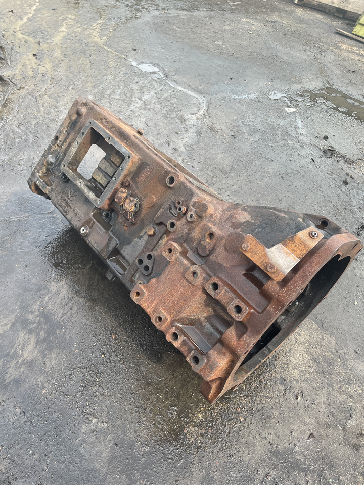 New Holland 8160 - obudowa skrzyni biegów 5164693 - Caja de cambios para Tractor: foto 2 New Holland 8160 - obudowa skrzyni biegów 5164693 - Caja de cambios para Tractor: foto 2