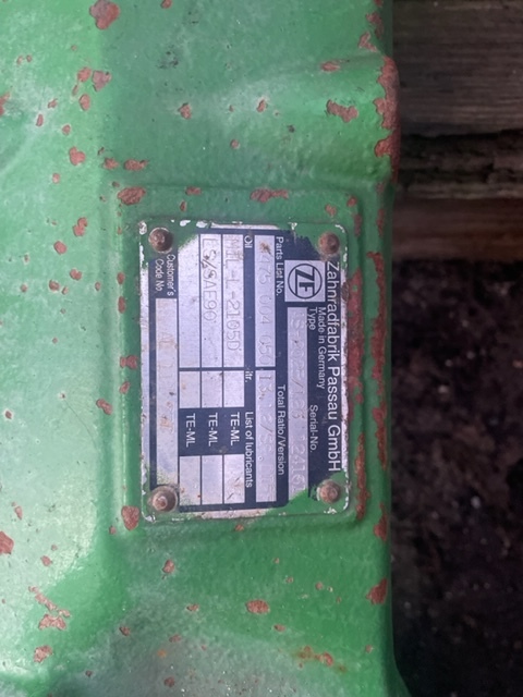 Obudowa mostu ZF AS-2025 obudowa ZF 4475405514 - Eje y piezas para Maquinaria agrícola: foto 1 Obudowa mostu ZF AS-2025 obudowa ZF 4475405514 - Eje y piezas para Maquinaria agrícola: foto 1