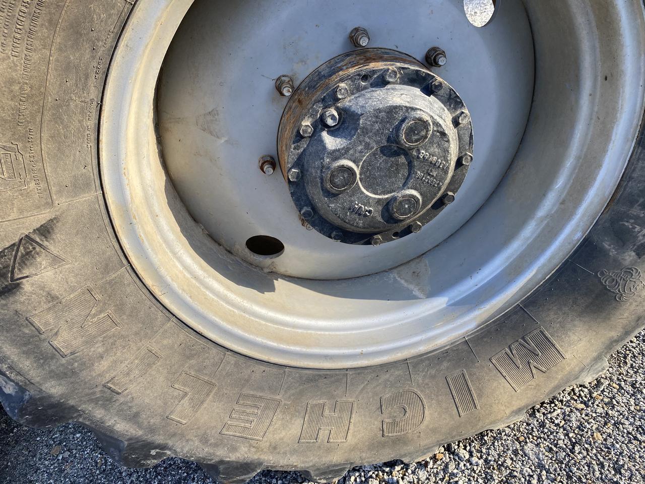 Opony Michelin 540/65R28 - Neumático para Maquinaria agrícola: foto 2 Opony Michelin 540/65R28 - Neumático para Maquinaria agrícola: foto 2