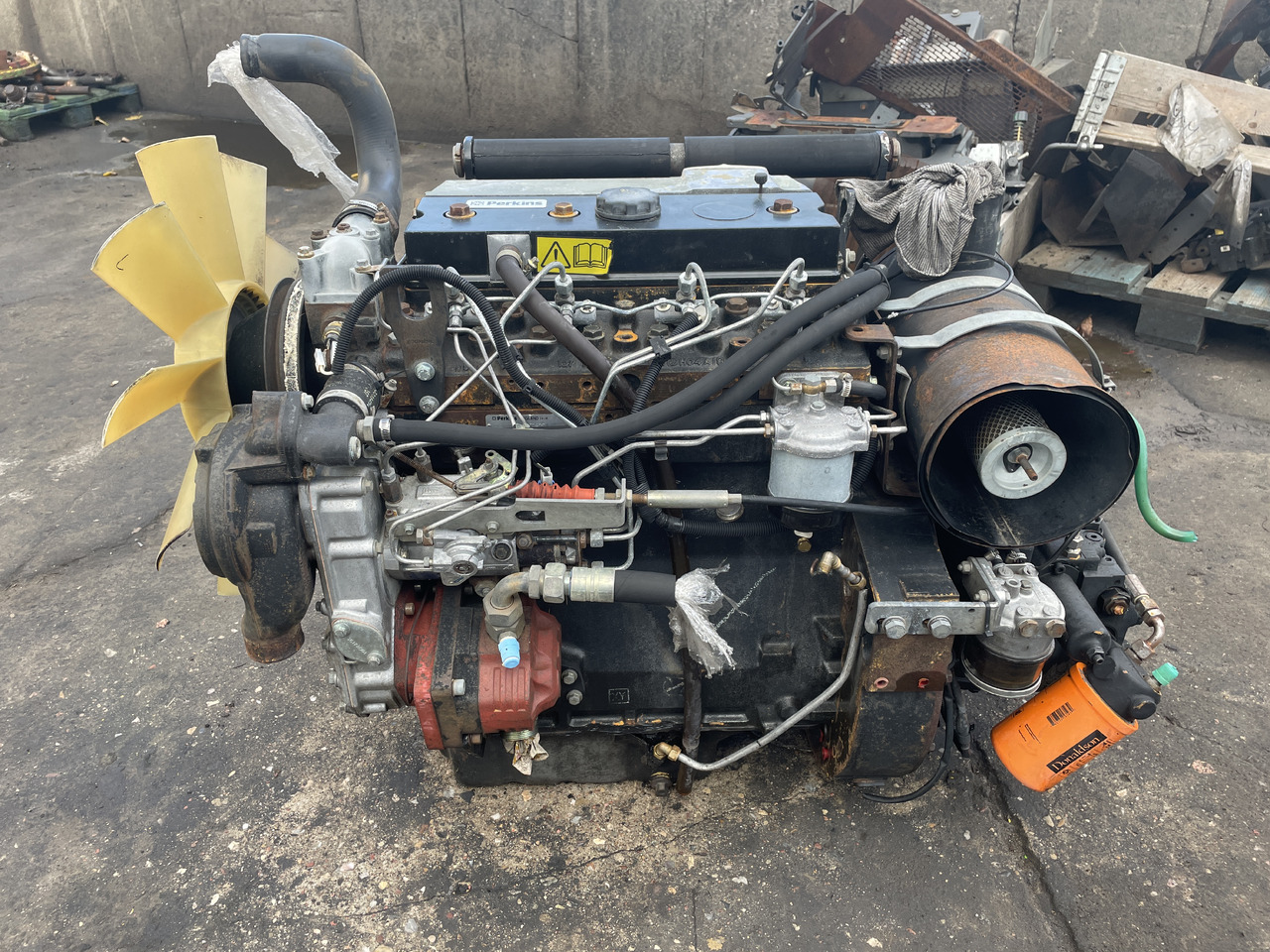 Perkins AB 1004.4 - silnik kompletny Manitou Caterpillar Massey - Motor para Maquinaria de construcción: foto 1 Perkins AB 1004.4 - silnik kompletny Manitou Caterpillar Massey - Motor para Maquinaria de construcción: foto 1