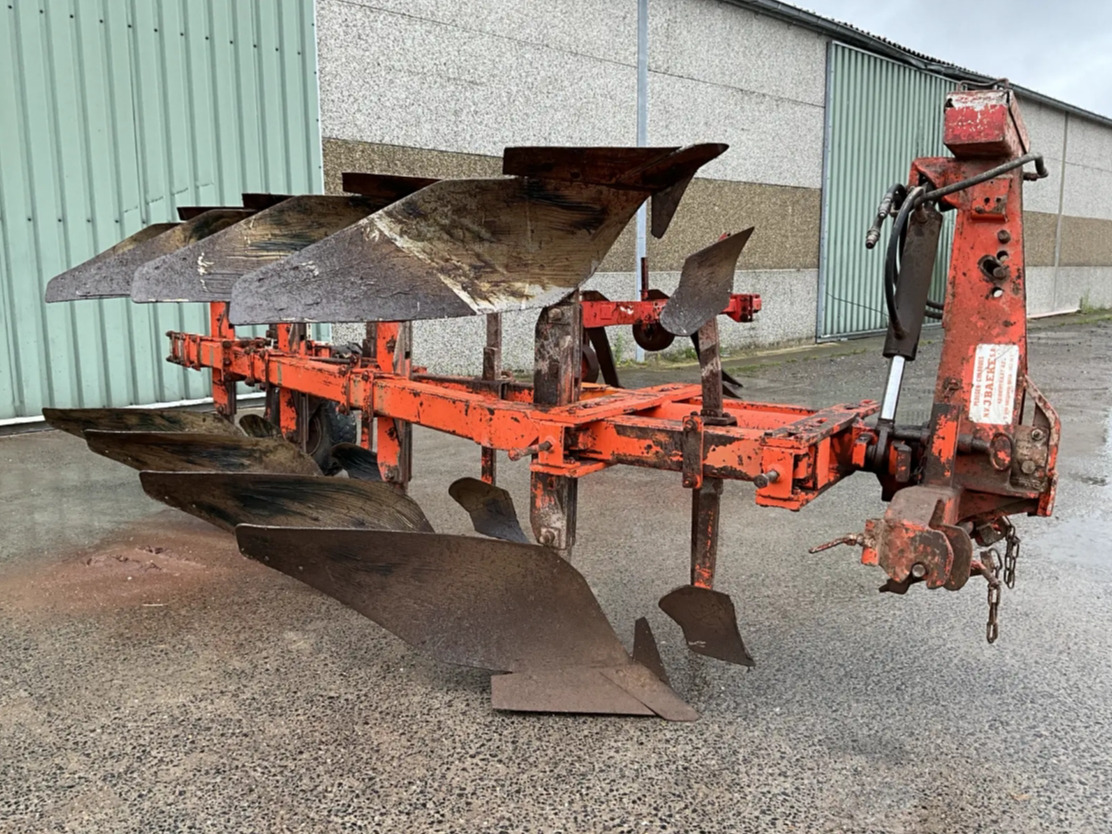 Plug obrotowy 4 skibowy Kverneland Kuhn J. BAEKE - Arado: foto 1 Plug obrotowy 4 skibowy Kverneland Kuhn J. BAEKE - Arado: foto 1