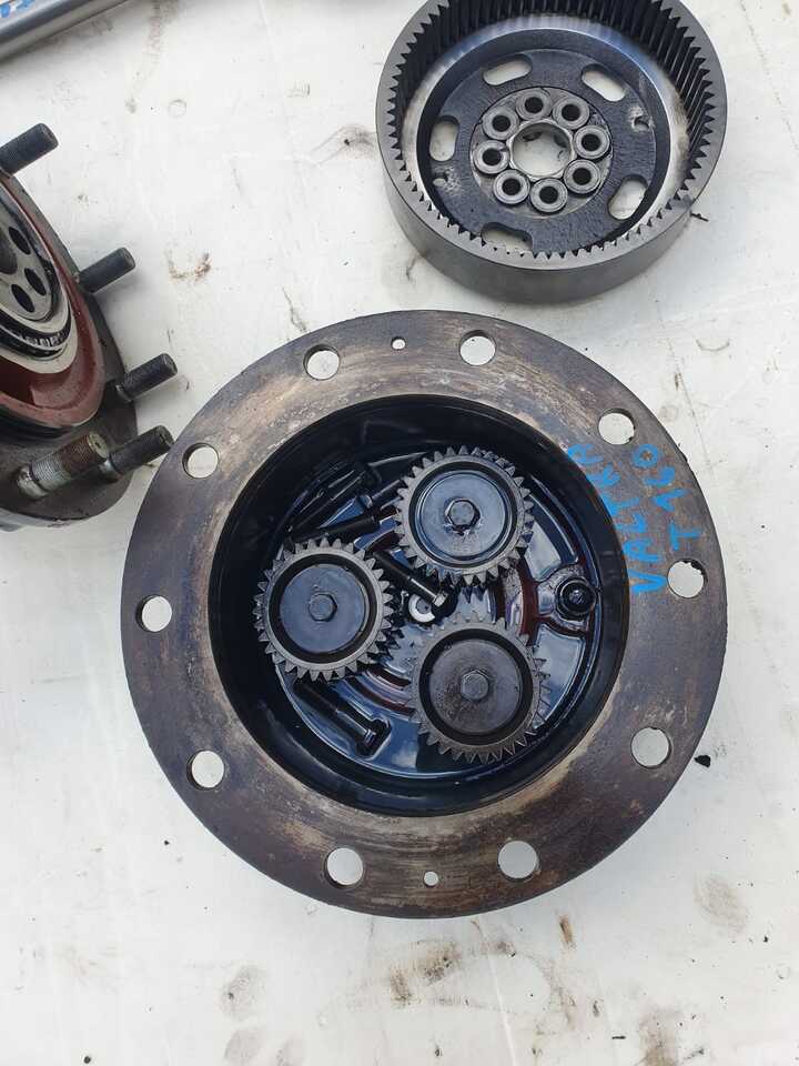 Mangueta para Maquinaria agrícola Valtra T120  - Zwolnica - Zwrotnica - Półoś - Skrzynia - Silnik - Siłowniki - Tylny WOM: foto 6